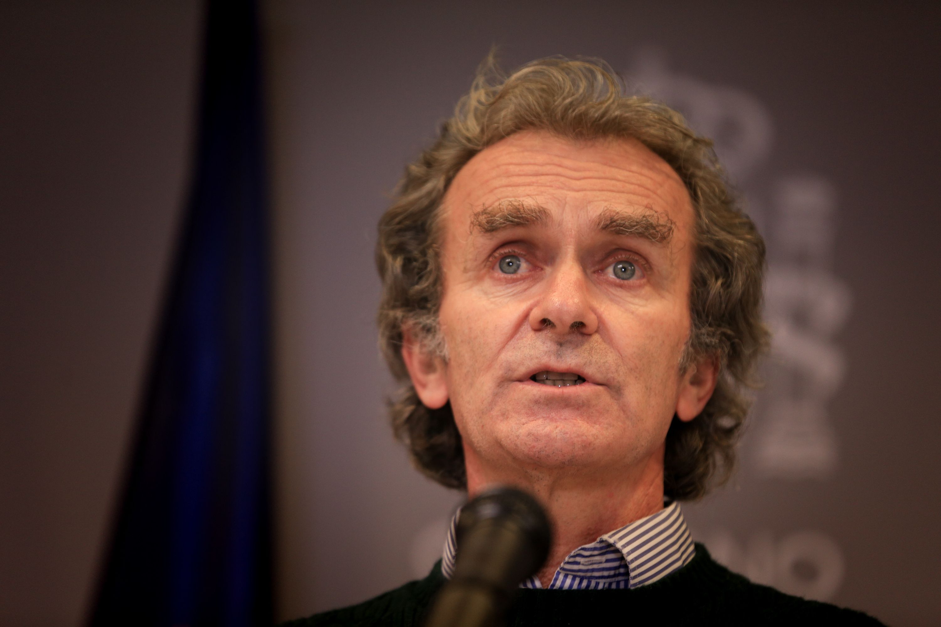 Simón ve posible vacunar al 80% de los mayores en abril pese a la falta de vacunas