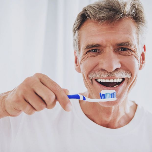 Te contamos qué pasta de dientes le va bien a tu prótesis dental (Foto Bigstock) 3 Te contamos qué pasta de dientes le va bien a tu prótesis dental (Foto Bigstock) 3