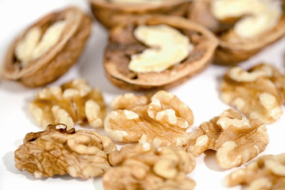 Estos alimentos te ayudan a reducir la grasa abdominal: nueces Estos alimentos te ayudan a reducir la grasa abdominal: nueces