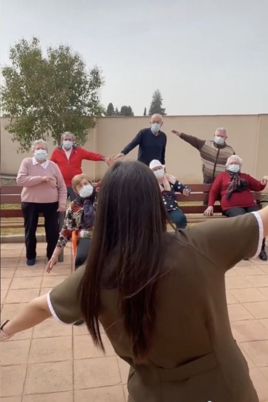 Tiktok 'abuelos tiktokers' detrás de cámaras Tiktok 'abuelos tiktokers' detrás de cámaras