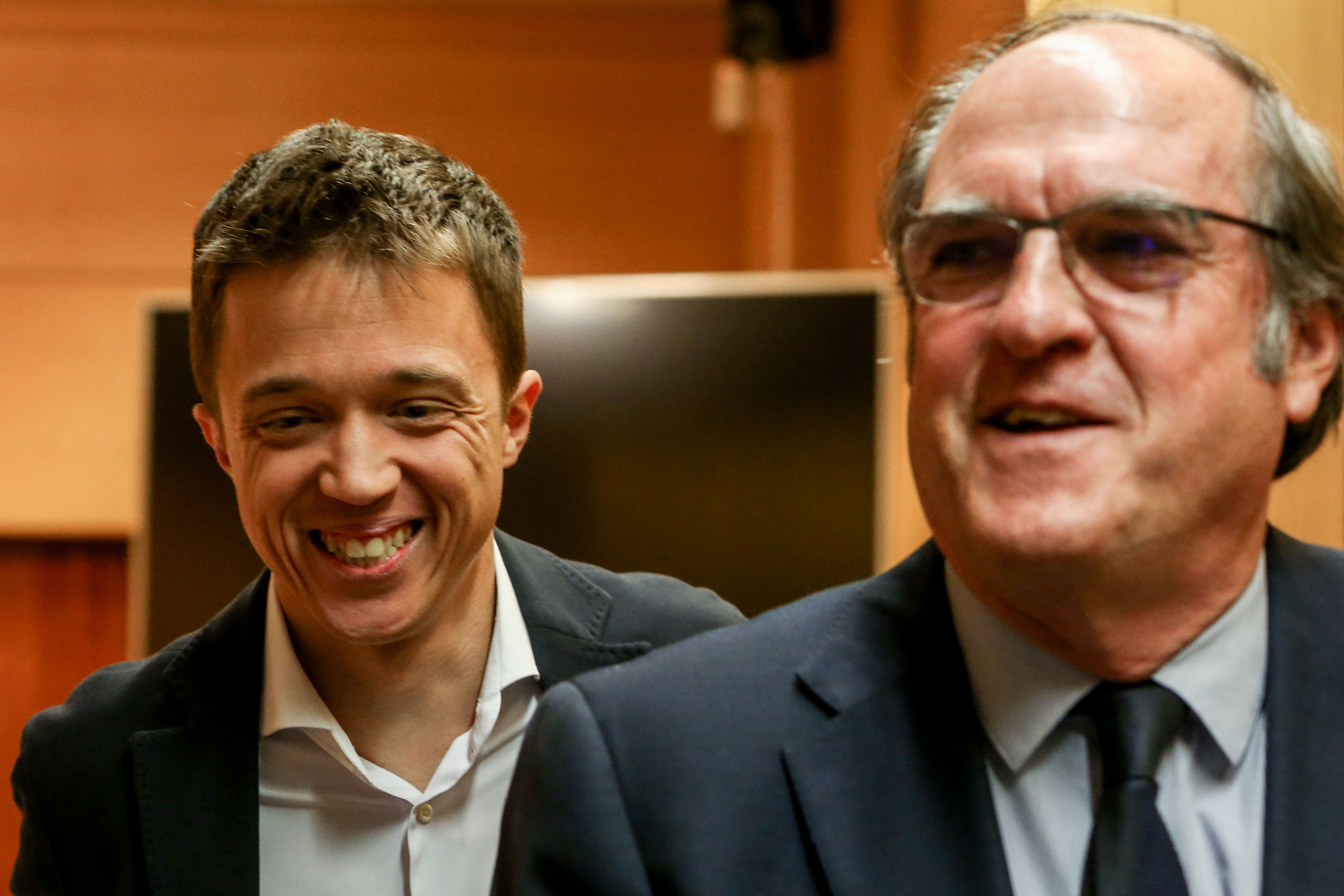 Errejón y PSOE tratan de desbaratar los planes de Ayuso con dos mociones de censura sorpresa