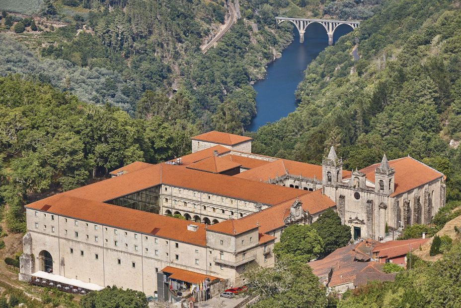 7 rutas de senderismo imprescindibles por España. Bigstock