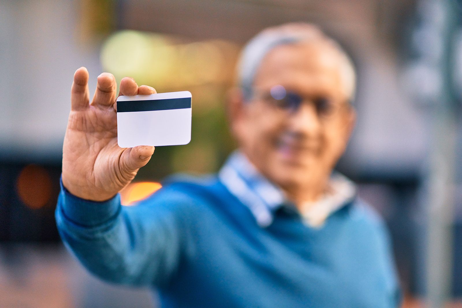 ¿Qué tarjetas acreditan que eres jubilado en cada comunidad autónoma? Foto: bigstock 