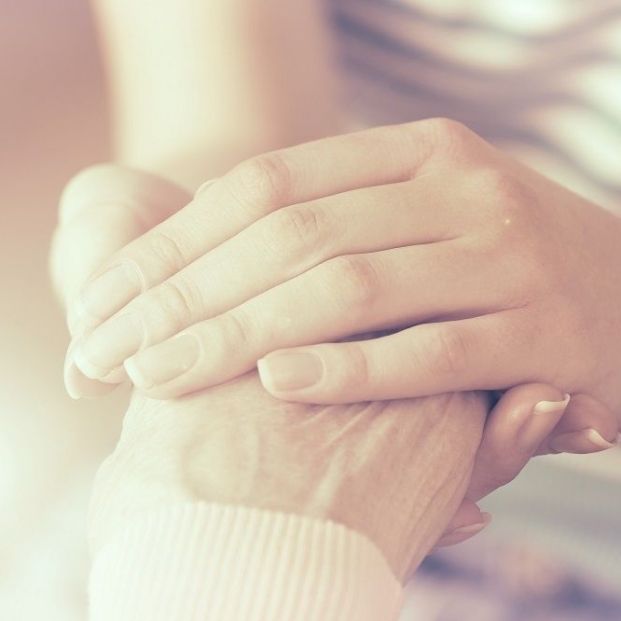 Médicos y gerontólogos defienden un nuevo modelo de cuidados centrado en la persona Foto: Europa Press 