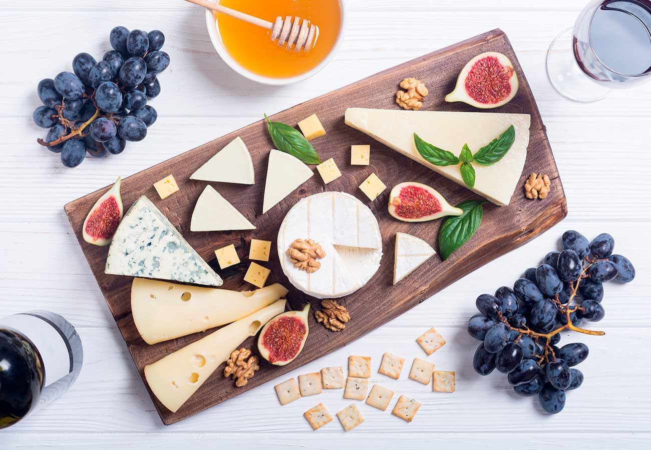 Cómo preparar una tabla de quesos perfecta: 10 trucos infalibles 