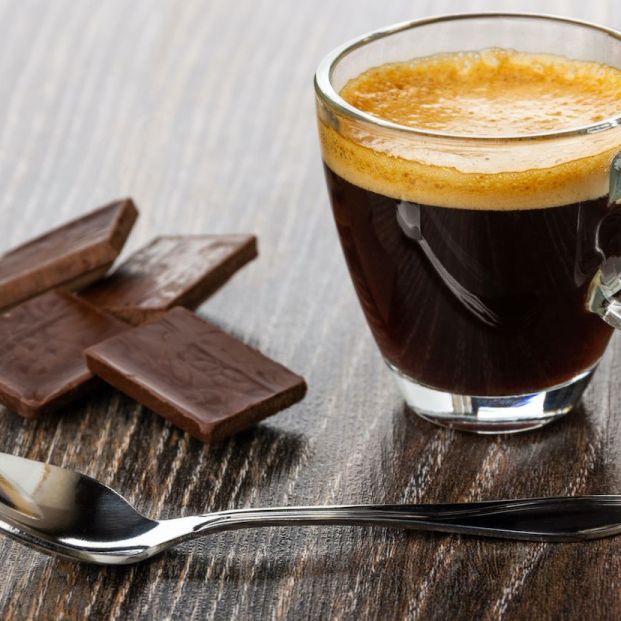 bigstock Lo que comes puede dar dolor de cabeza bigstock Lo que comes puede dar dolor de cabeza