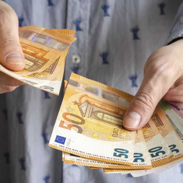 Dinero en efectivo Dinero en efectivo