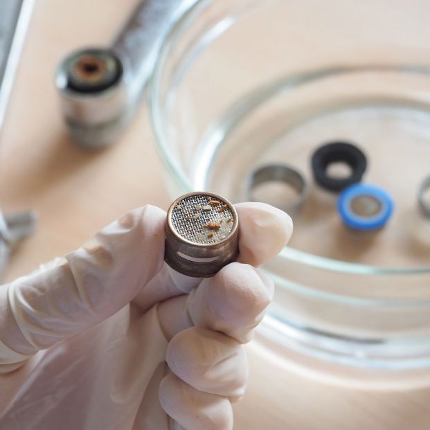 Cómo eliminar la cal de los grifos en tres pasos