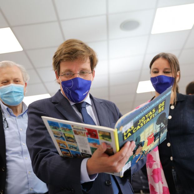 José Luis Martínez-Almeida ha participado en Leyendo con Mayores José Luis Martínez-Almeida ha participado en Leyendo con Mayores
