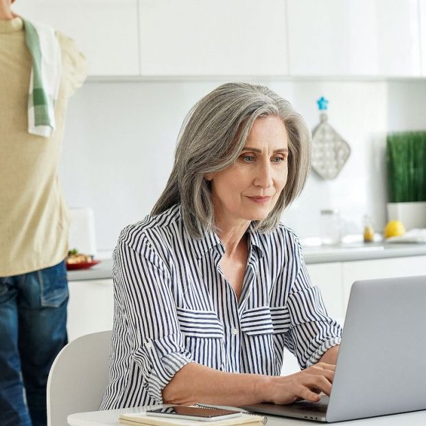bigstock Cuántos años de cotización son necesarios para cobrar el subsidio de mayores de 52 años bigstock Cuántos años de cotización son necesarios para cobrar el subsidio de mayores de 52 años