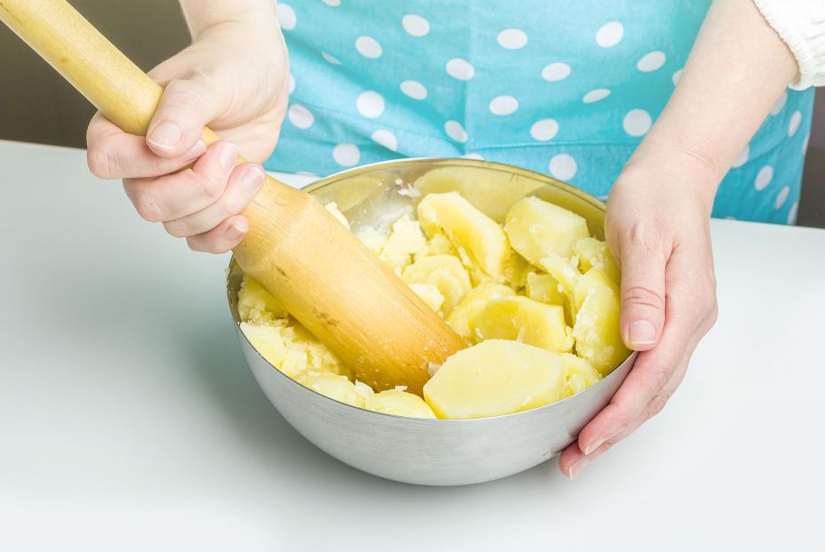 bigstock Cooking Potato Pie Fillings q 374590825 bigstock Cooking Potato Pie Fillings q 374590825