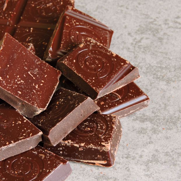 El chocolate negro da felicidad(bigstock)