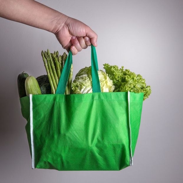 Compra rica en vegetales (bigstock) Compra rica en vegetales (bigstock)