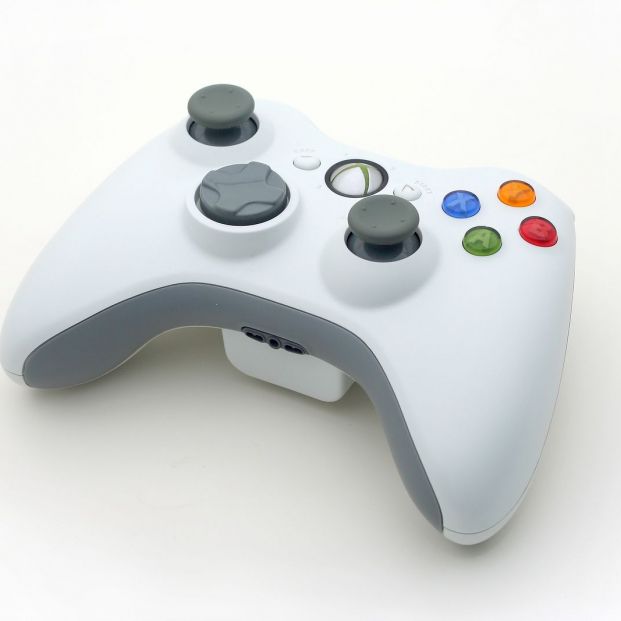 Mando de videoconsola(bigstock) Mando de videoconsola(bigstock)