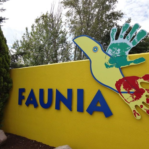 Cartel principal de Faunia (Creative commons) Cartel principal de Faunia (Creative commons)