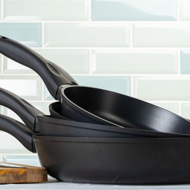 Errores con los que maltratamos nuestras sartenes Errores con los que maltratamos nuestras sartenes