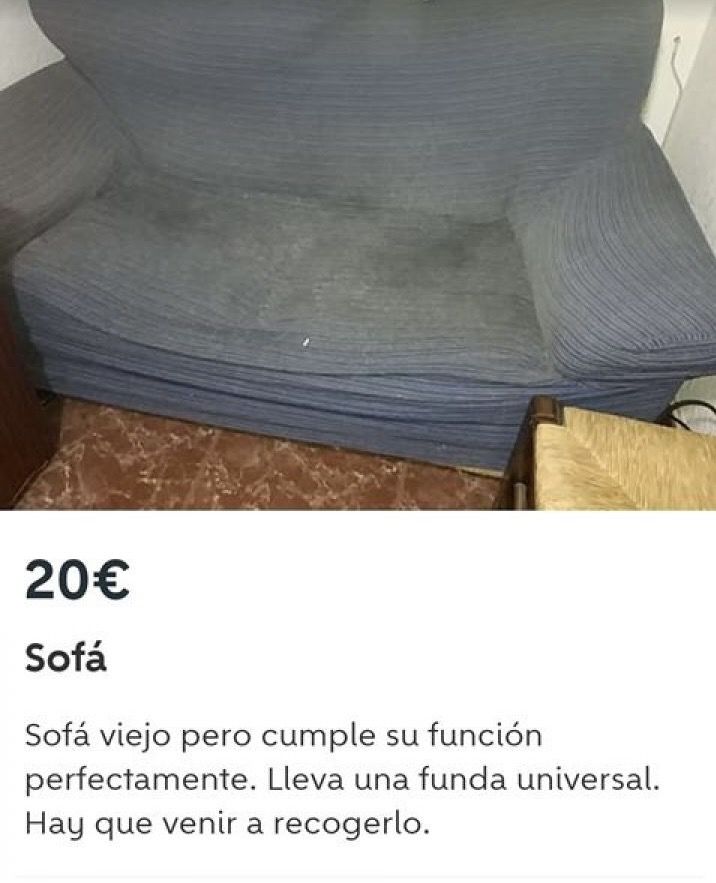 Sofá viejo de Wallapop (Foto: Wallapuff)