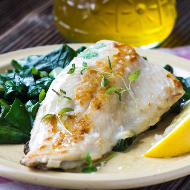 Lenguado con acelgas (bigstock) Lenguado con acelgas (bigstock)