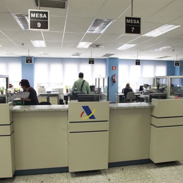 Desde hoy se puede solicitar el Plan 'Le Llamamos' para hacer la declaración del IRPF. Foto: Europa Press