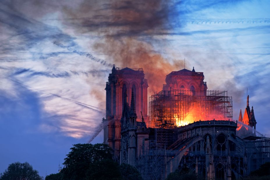 Notre Dame ardiendo Notre Dame ardiendo