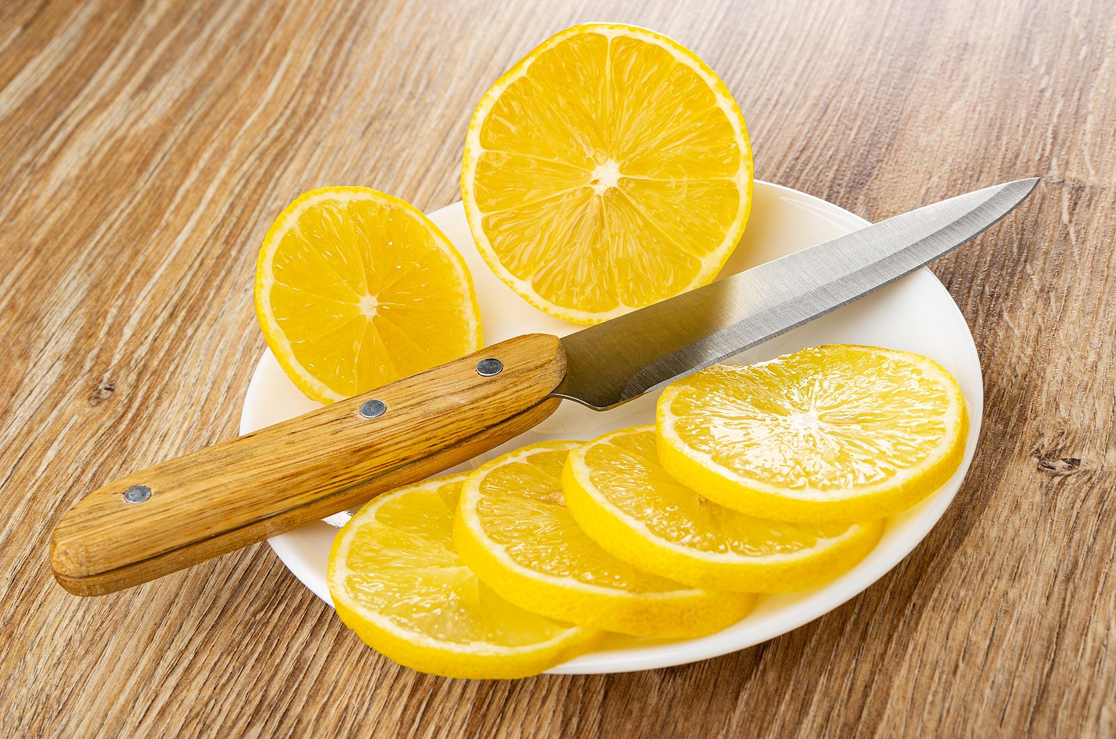 10 trucos para limpiar con limón que funcionan Foto: bigstock