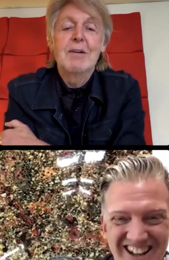 Captura del directo de Instagram de Paul McCartney junto al músico Ed O'Brien (Foto: instagram @paulmccartney)