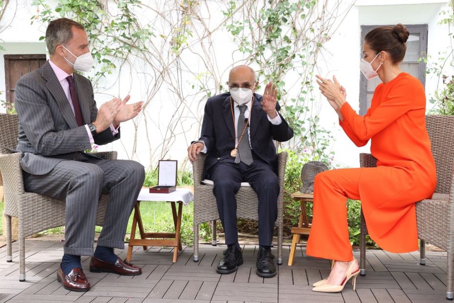 EuropaPress 3704393 poeta francisco brines recibe casa finca elca oliva valencia premio