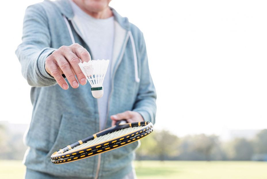 Los múltiples beneficios del Bádminton, el deporte de moda es España. Foto: Bigstock Los múltiples beneficios del Bádminton, el deporte de moda es España. Foto: Bigstock