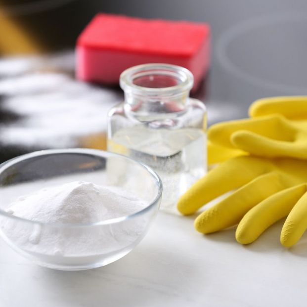 bigstock Usos sorprendentes del vinagre en el hogar bigstock Usos sorprendentes del vinagre en el hogar