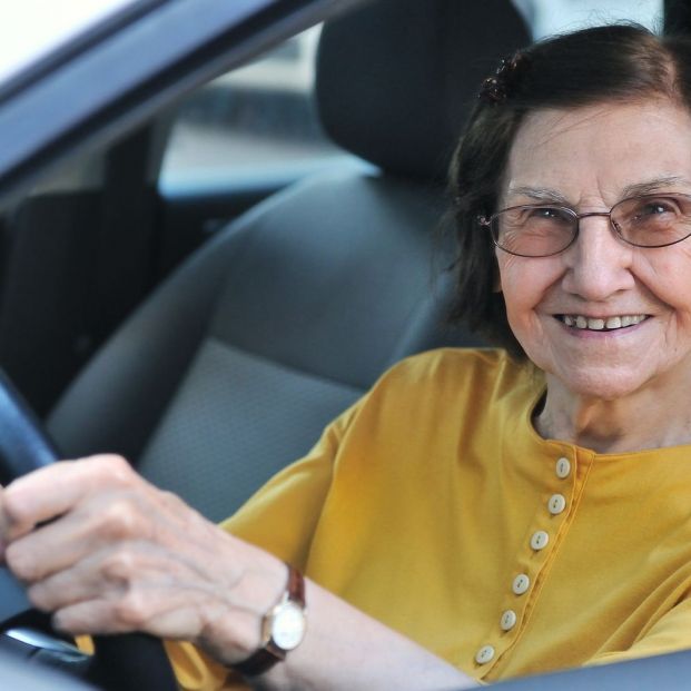 Presbicia, presbiacusia, rigidez en articulaciones… así afecta la edad a la capacidad de conducir (Foto Bigstock) Presbicia, presbiacusia, rigidez en articulaciones… así afecta la edad a la capacidad de conducir (Foto Bigstock)