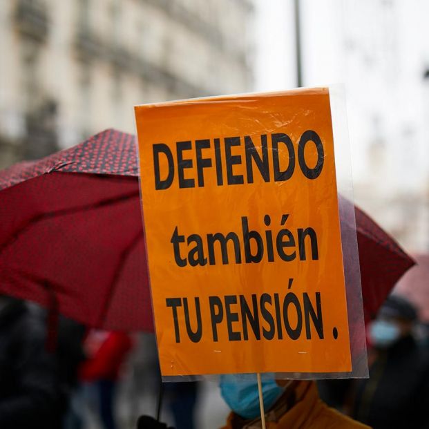Mayores: una década movilizados por las pensiones frente a una juventud parada ¿choque generacional? Mayores: una década movilizados por las pensiones frente a una juventud parada ¿choque generacional?