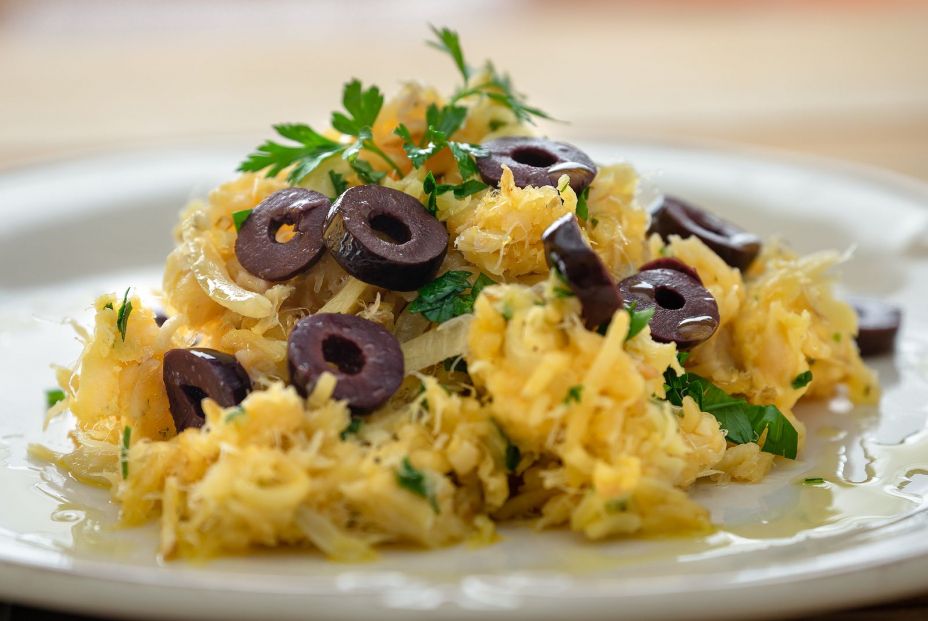 bigstock A Delicious Dish Of Shredded C 372012742