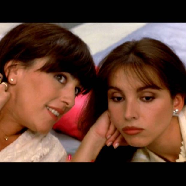 Sé infiel y no mires con quién Sé infiel y no mires con quién