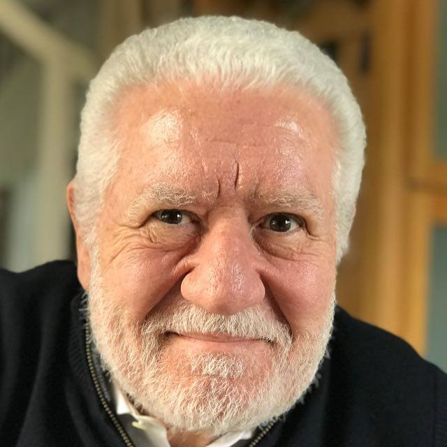 Lluis Bassat: "Prefiero las marcas que no discriminan por edad. Lluis Bassat: "Prefiero las marcas que no discriminan por edad.