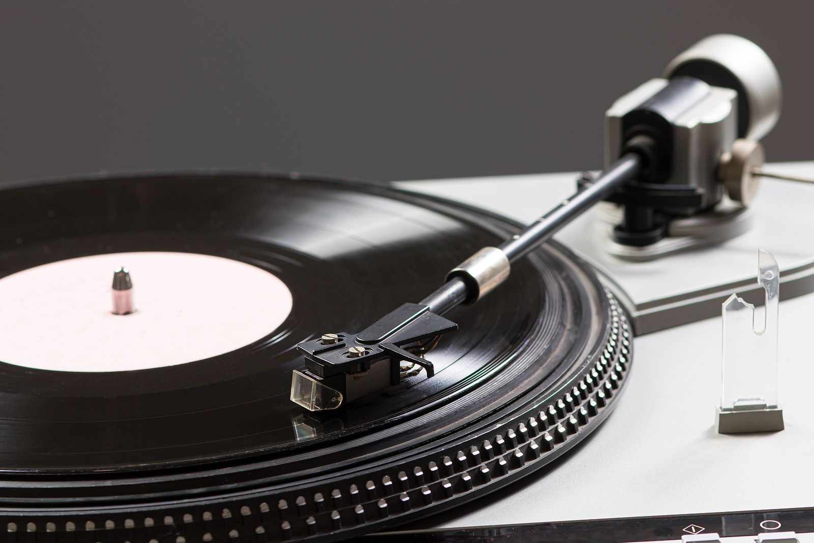 ¿Por qué la gente sigue escuchando discos de vinilo?