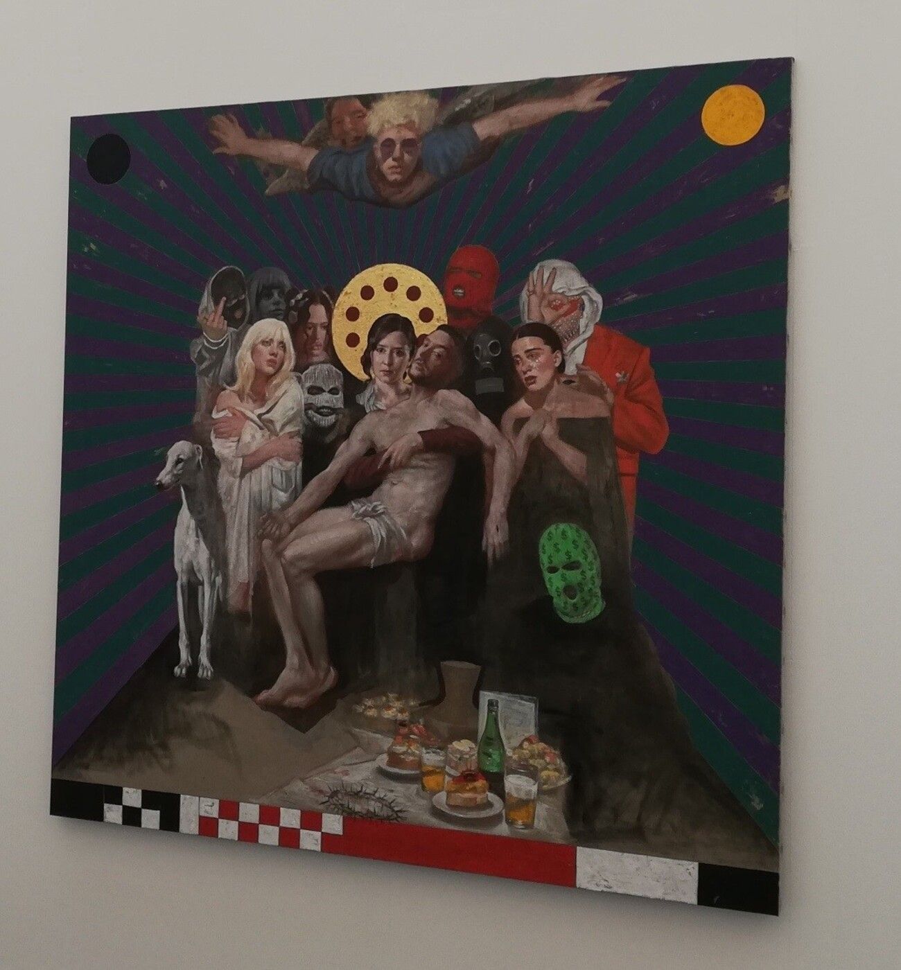 Ayuso y C. Tangana, representados en una nueva versión de la 'Piedad' en la feria 'Art Madrid'. Foto: Europa Press