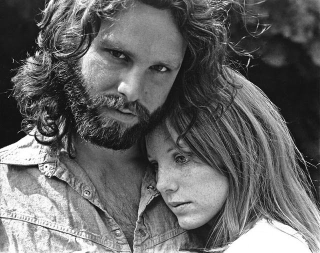 Jim Morrison y Pamela. Foto: Editorial Cúpula Jim Morrison y Pamela. Foto: Editorial Cúpula