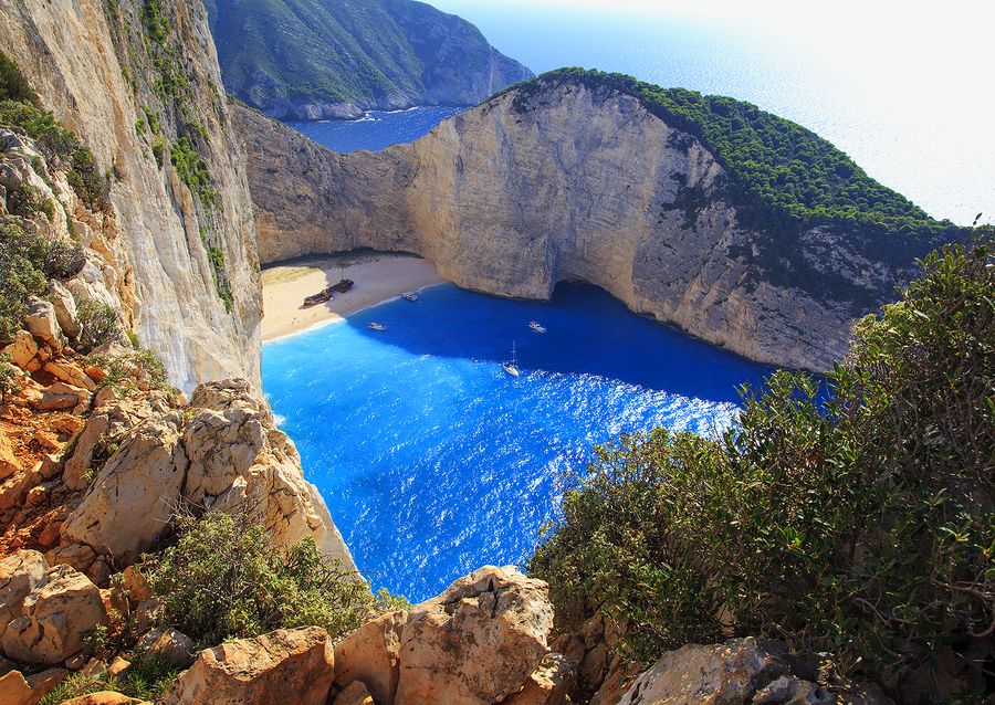 Playa Navagio, Isla de Zakintos, Grecia (BigStock) Playa Navagio, Isla de Zakintos, Grecia (BigStock)