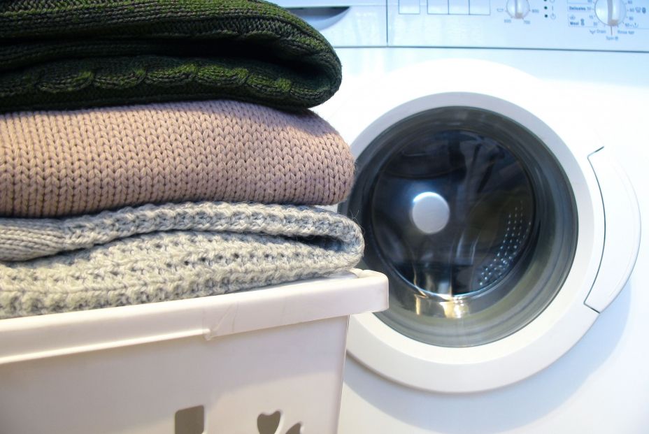 Los mejores trucos para lavar, seco y doblar las sabanas y edredones sin arrugas. Los mejores trucos para lavar, seco y doblar las sabanas y edredones sin arrugas.