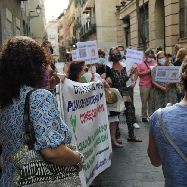 Manifestación familiares residencias de mayores Pladigmare Manifestación familiares residencias de mayores Pladigmare