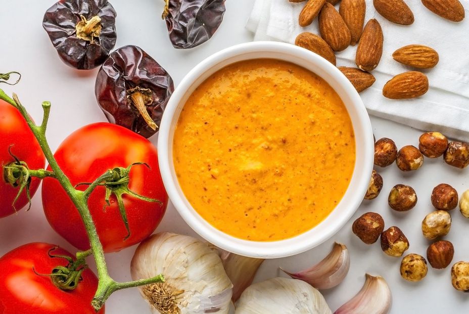 Prepara estas salsas para acompañar tus barbacoas este verano: Romesco 