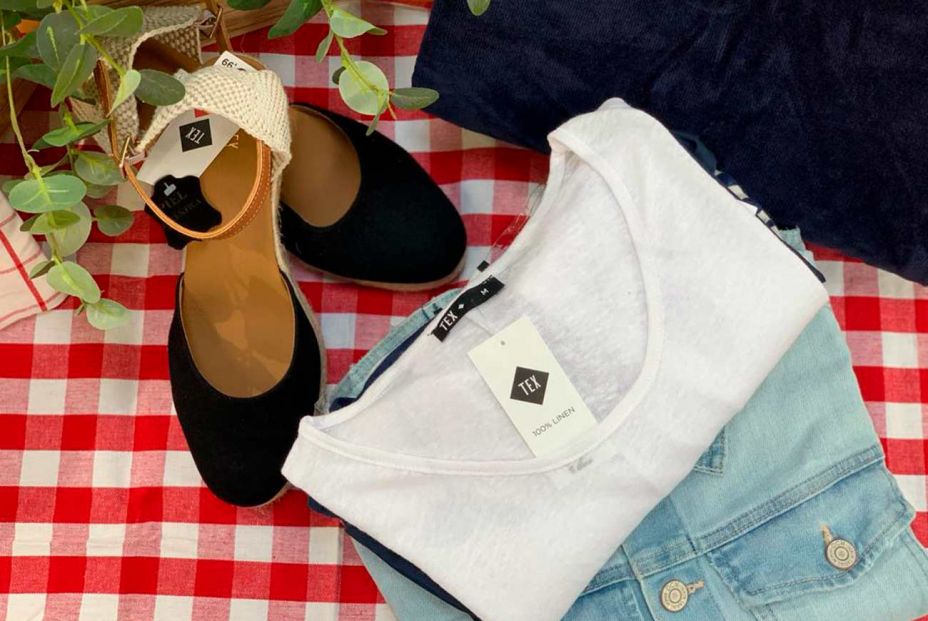 Vaqueros push-up, alpargatas españolas y mucho más: la colección de mujer de Carrefour que querrás