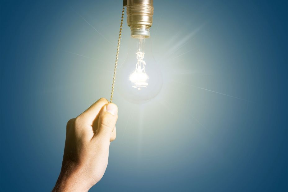 El Gobierno aprueba la rebaja "insuficiente" del IVA de la luz El Gobierno aprueba la rebaja "insuficiente" del IVA de la luz