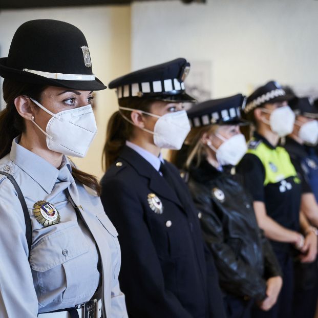 EuropaPress 3737769 varias agentes policias municipales mujeres posan exposicion 50 anos mujer EuropaPress 3737769 varias agentes policias municipales mujeres posan exposicion 50 anos mujer