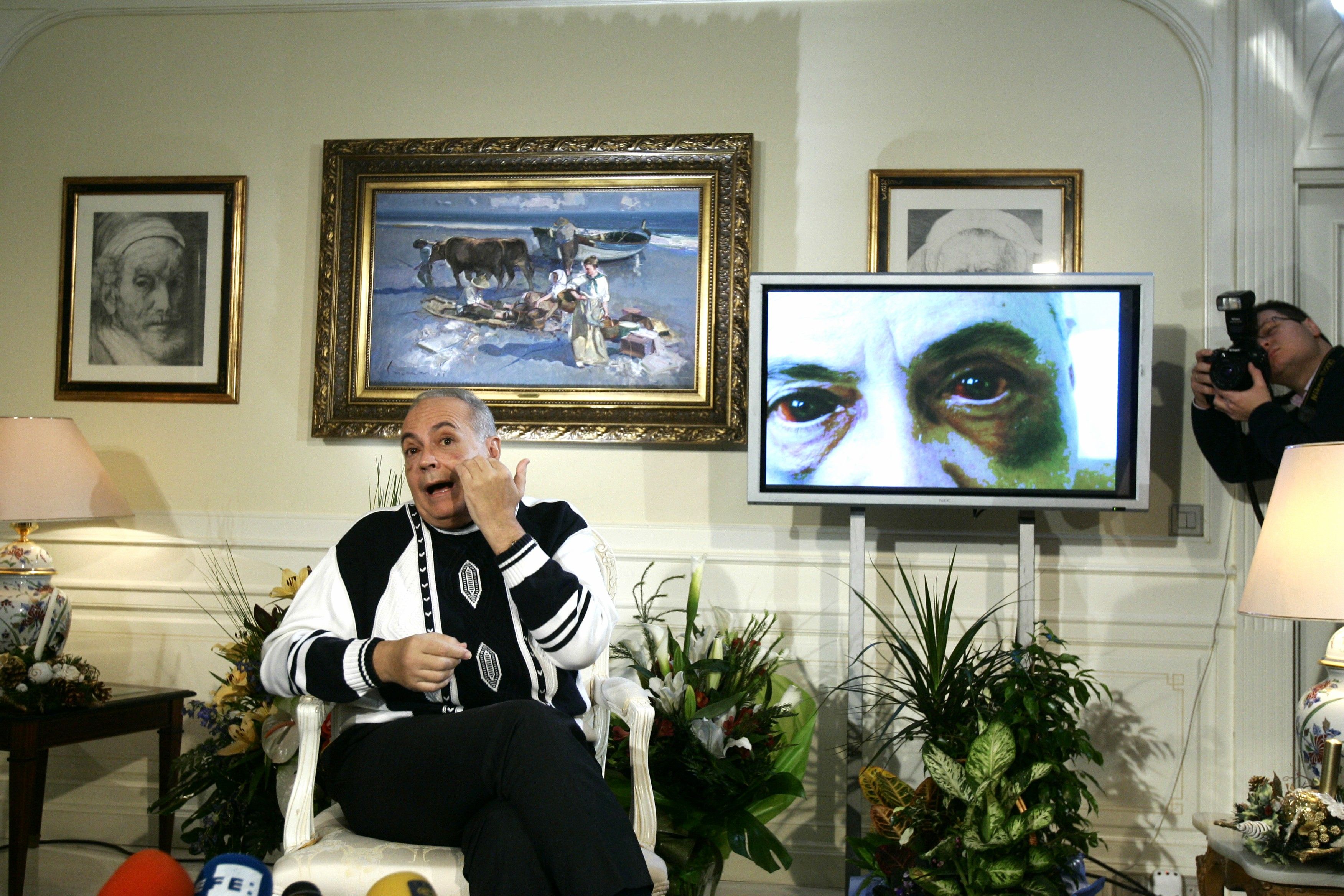 Registran la casa de José Luis Moreno con perros especializados en busca de dinero negro