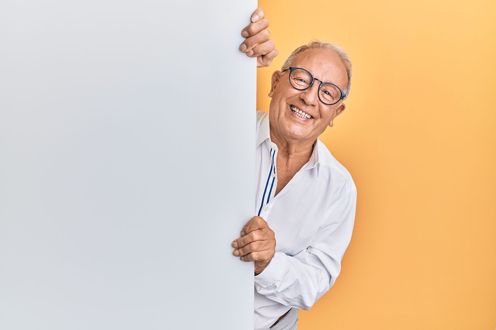 Qué son las fuentes de luz para el blanqueamiento dental y cómo funcionan (Foto Bigstock)