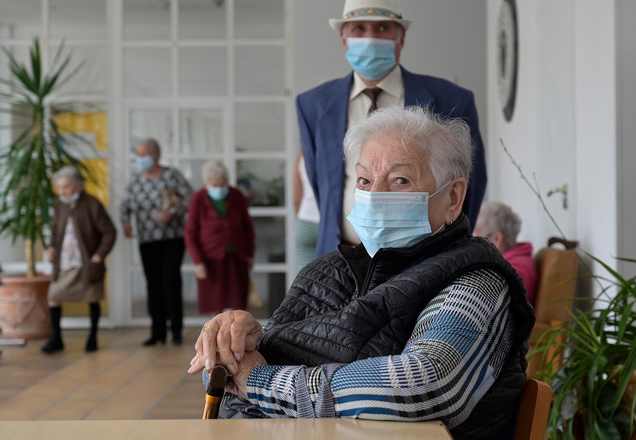 “Durante la pandemia el trato a los mayores en residencias ha sido inhumano por la improvisación” (M. Dylan / Europa Press))
