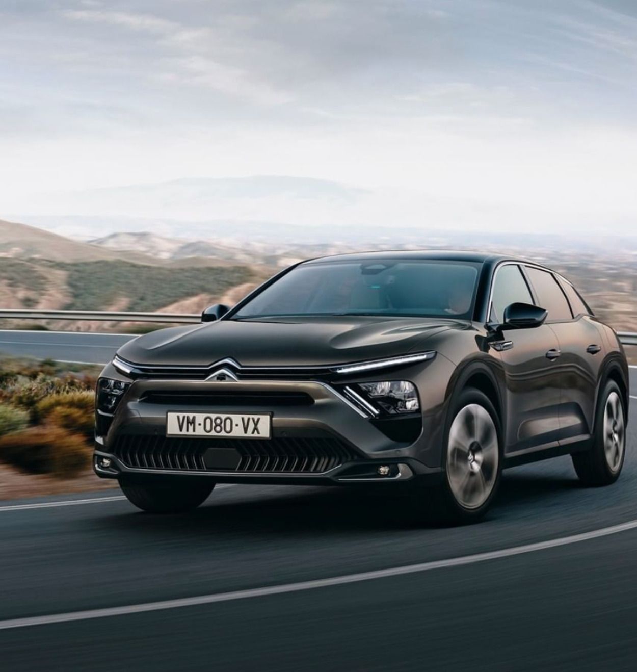 El nuevo Citroën C5X, una historia de dragones