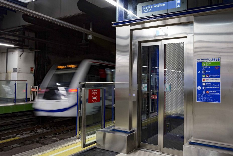 Metro de Madrid instalará 103 nuevos ascensores para hacer accesibles el 82% de las estaciones Metro de Madrid instalará 103 nuevos ascensores para hacer accesibles el 82% de las estaciones