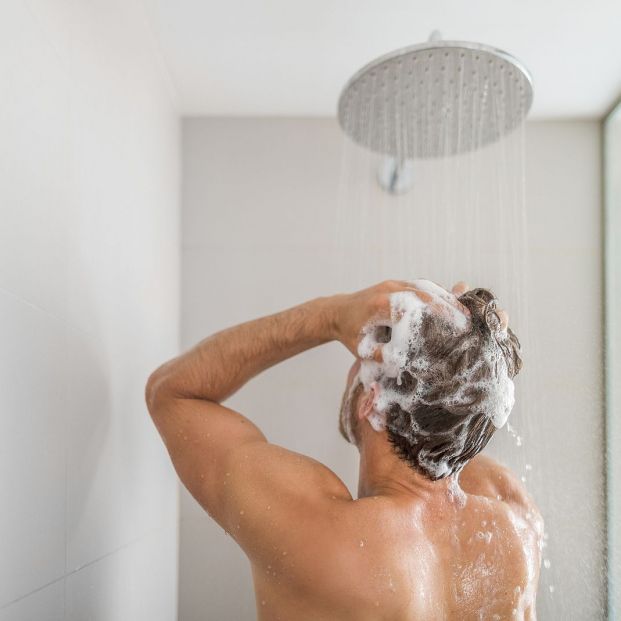 Cómo prevenir que duchas, bañeras de hidromasaje, fuentes y sistemas de riego propaguen la legionela(Foto Bigstock) 2